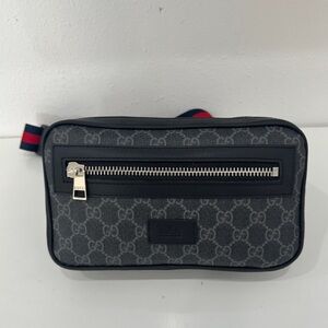 Gucci GG Supreme Black Belt Bag